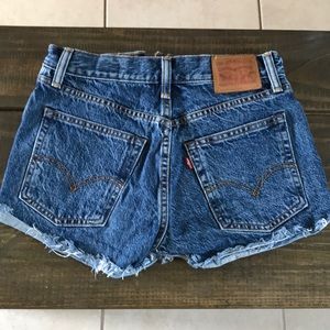 Levi | Size 25 Jean Shorts